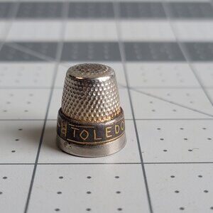 Vintage Antique Souvenir Toledo Ohio OH Thimble Sewing